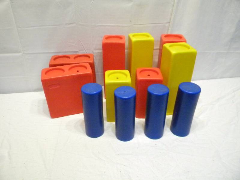 lot 208 image: Kids Play Blocks