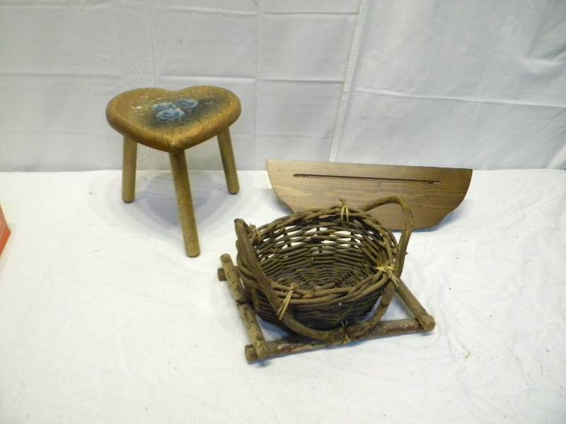 lot 222 image: Home Decor Lot