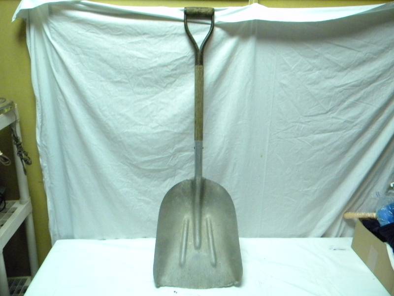 lot 234 image: Large Aluminum