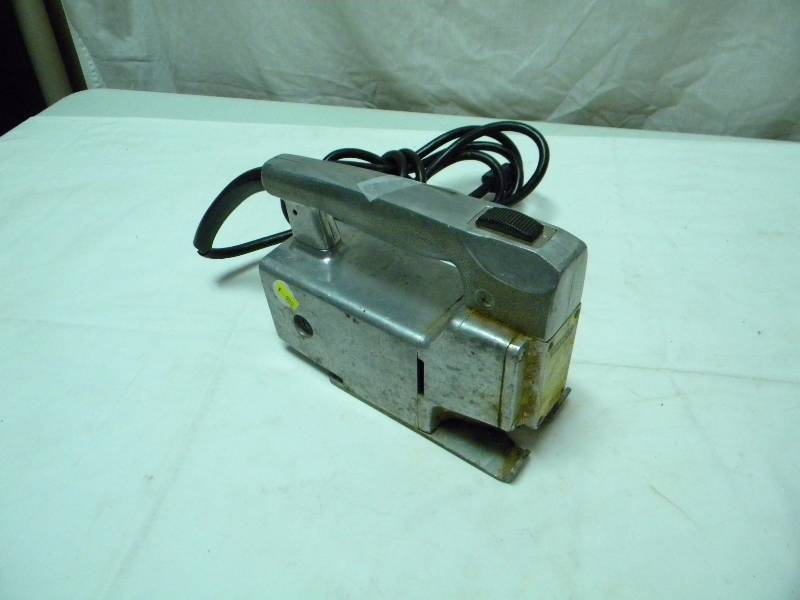 lot 263 image: Stanley Saber Saw