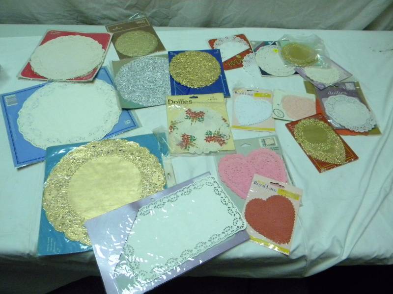 lot 266 image: Doily Lot