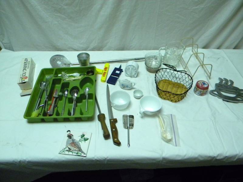lot 277 image: Kitchenware Lot