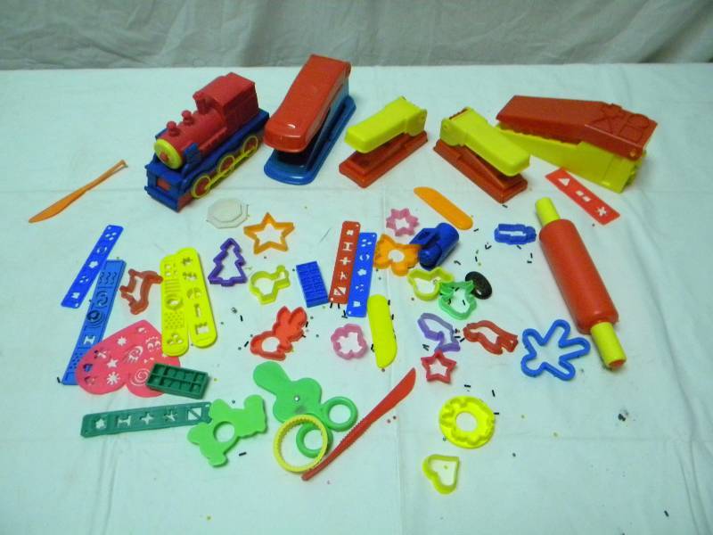 lot 284 image: Play-Doh Lot