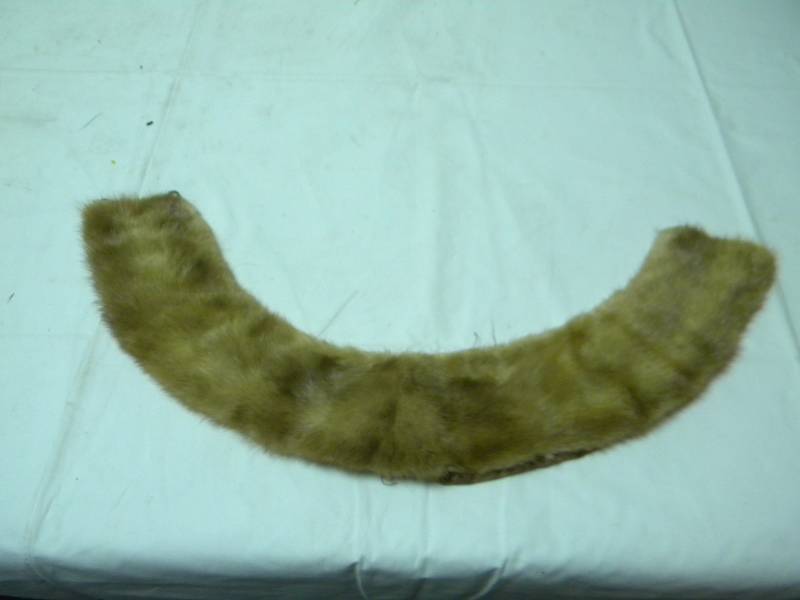 lot 306 image: Vintage Mink