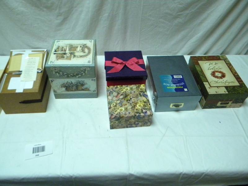 lot 308 image: Photo Box Lot