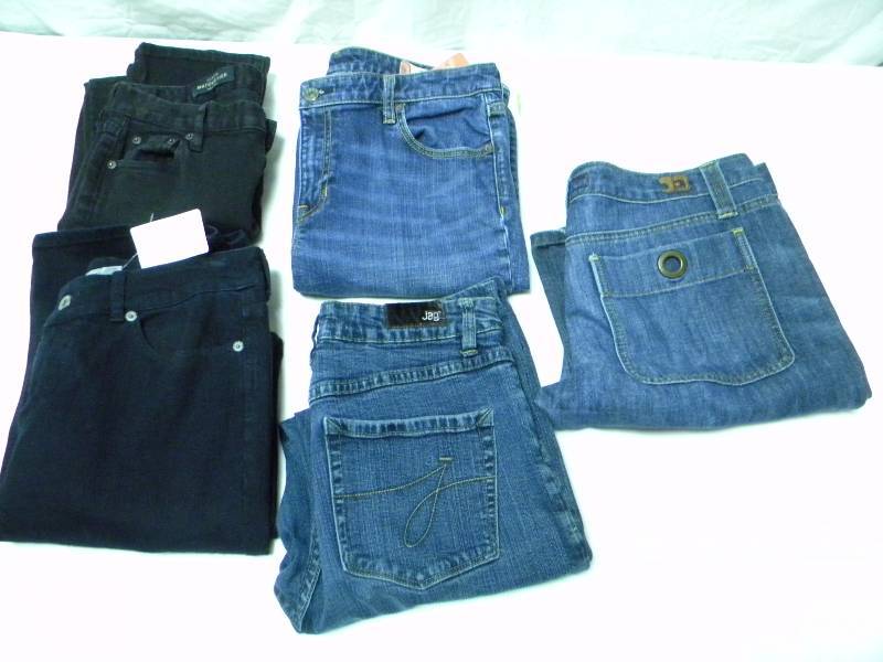 lot 310 image: Womens Jeans Lot