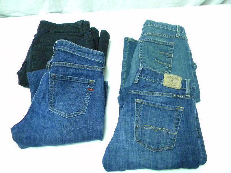 lot 317 image: Womens Jeans Lot