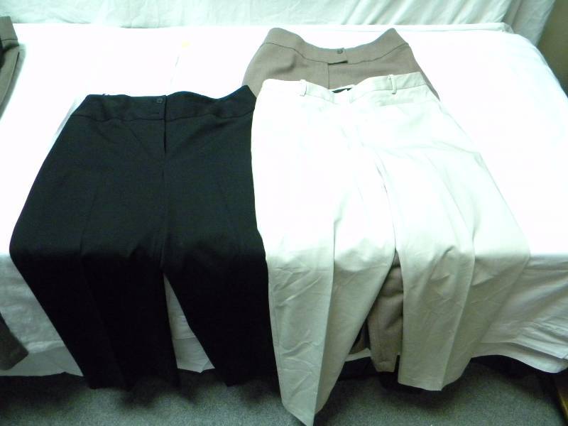 lot 322 image: Womens Trouser Lot