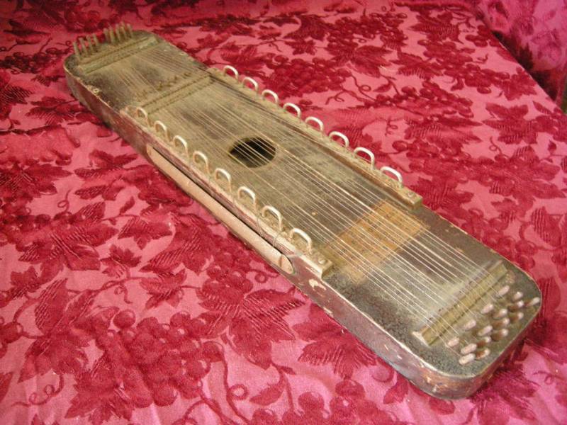 Antique Zither or Bowed Psaltery Estate Antiques Longaberger, Dolls