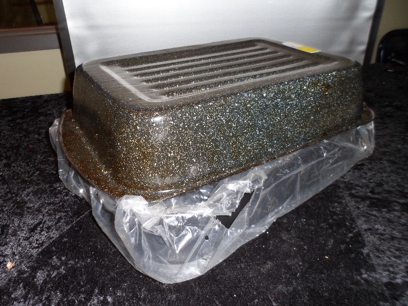 lot 1 image: Roaster Pan with Rack