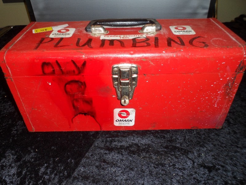 lot 48 image: tool box with tools