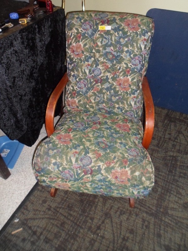 lot 49 image: Vintage Upholstered Rocking Chair