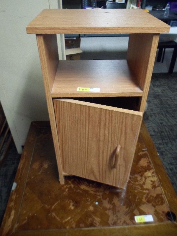 lot 54 image: Small Storage Cabinet