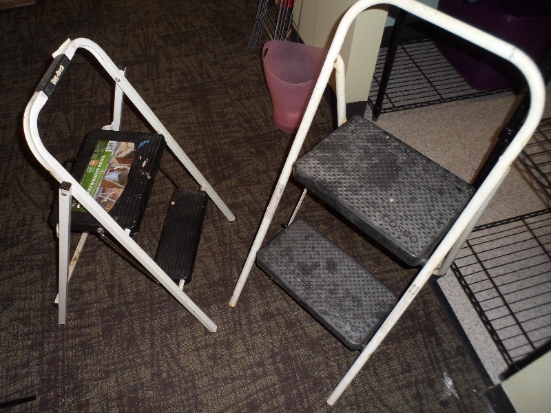 lot 58 image: Set of 2 Folding Step Stools