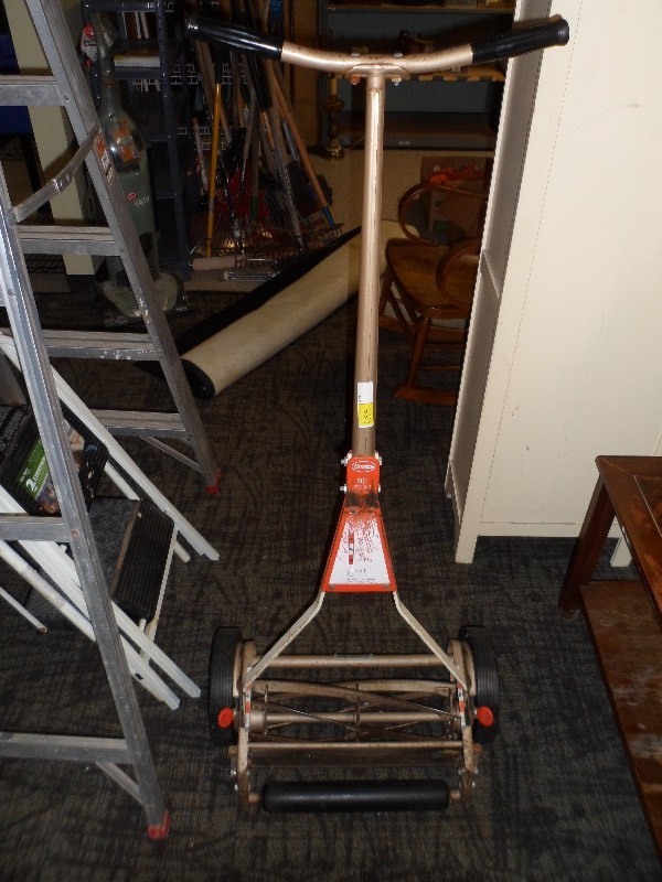 lot 59 image: Scotts Manuel Push Mower
