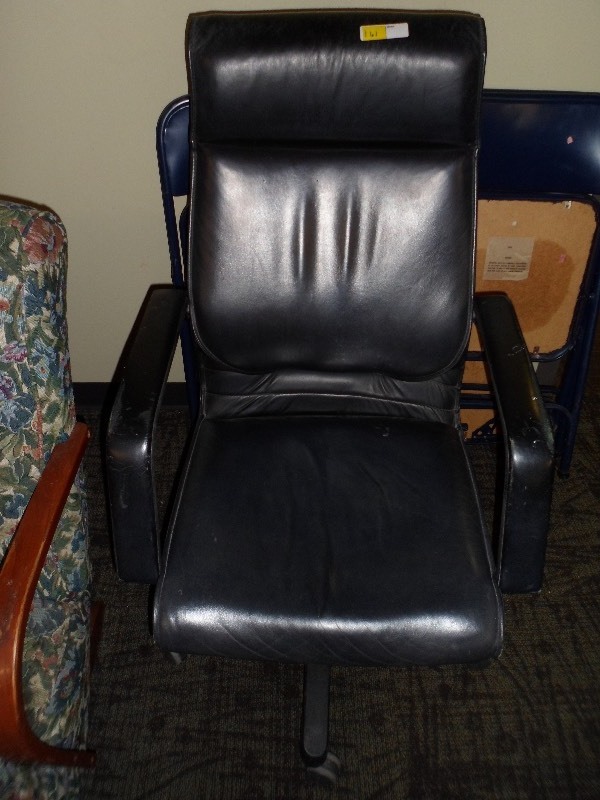 lot 61 image: Leather High Back Office Chair