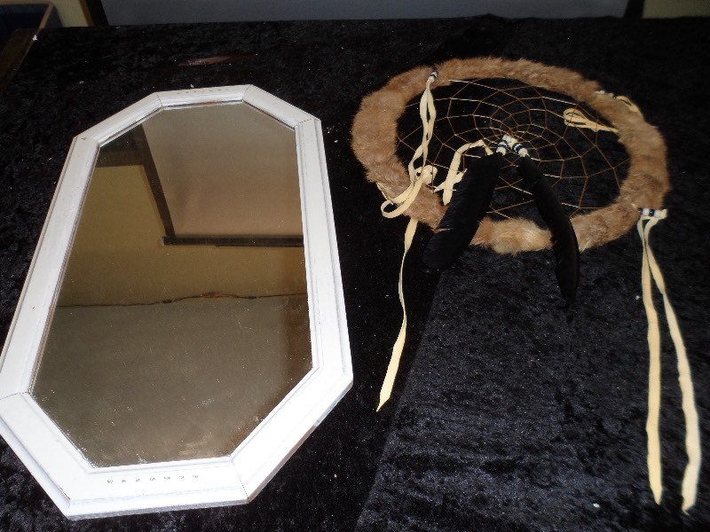 lot 64 image: Large Dream Catcher and Mirror