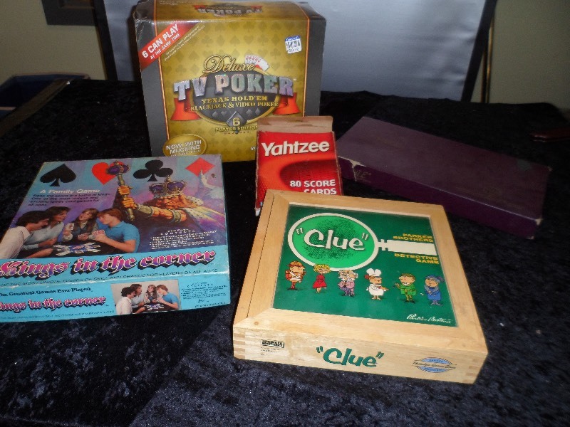 lot 85 image: Game Lot