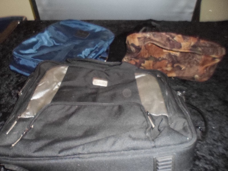 lot 97 image: Lot of 3 Bags