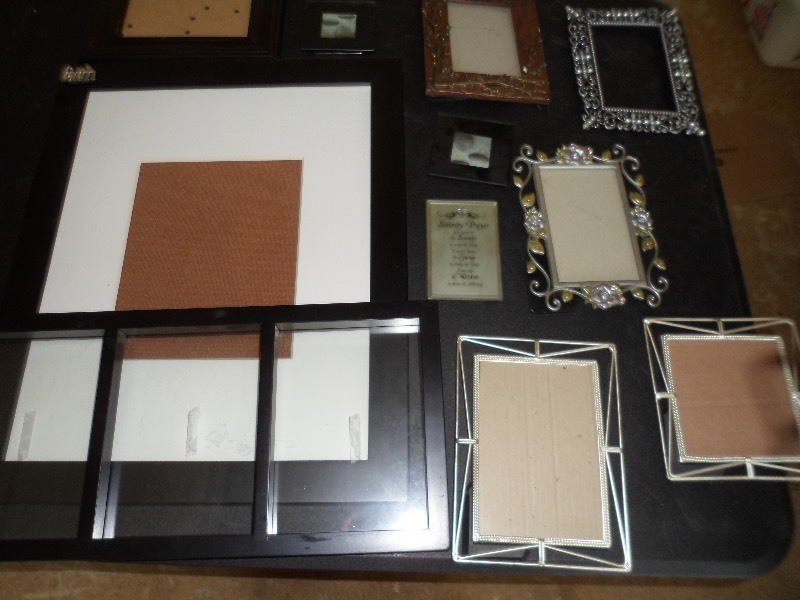 lot 149 image: Lot of Picture Frames