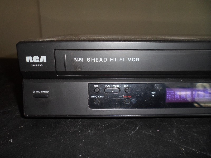 lot 160 image: RCA DVDVCR 6 Head Player & Recorder