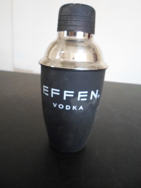lot 164 image: Effen Vodka Shaker