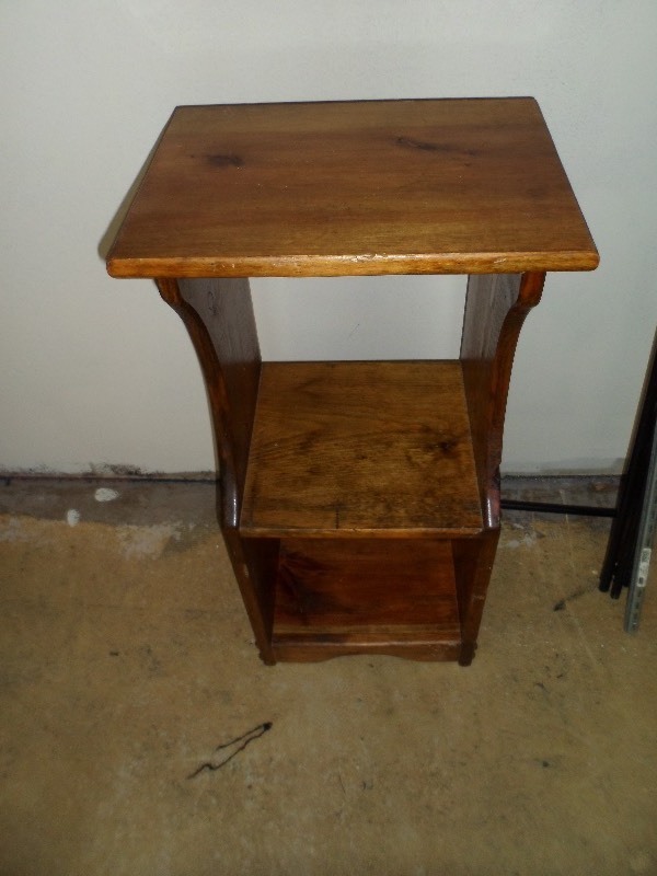 lot 176 image: Wood Shelf