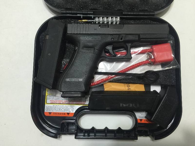 Glock 22 Gen 4 Semi-auto .40 cal Pistol