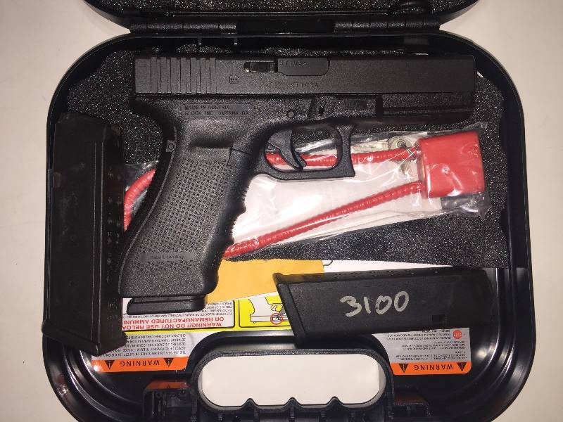 Glock 22 Gen 4 Semi-auto .40 cal Pistol
