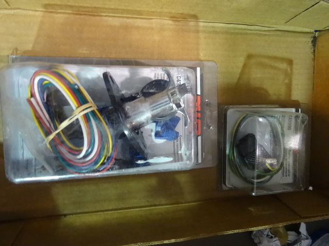 NEW Trailer Connectors 1 x 6 Pole Connector Kit and 1 x 5 Pole Connector Kit