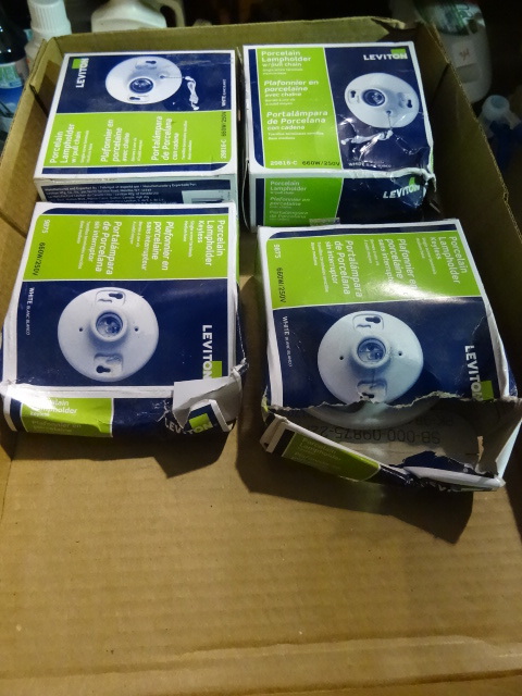 NEW Qty 4 Leviton Porcelain Keyless Lampholder