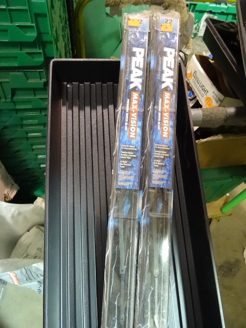 New Qty 2 Peak Max Vision Premium Winshield Wiper Blades 22 in