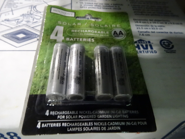 NEW Qty 6 Packages (4 EA) Moonrays Solar AA NiCd Rechargeable Batteries 24 Batteries Total