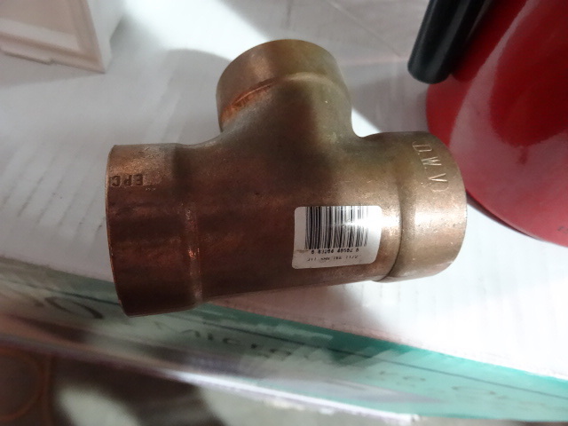 New Qty 6 pcs Copper Pipe Connectors incl Qty 4 1.5in Tees