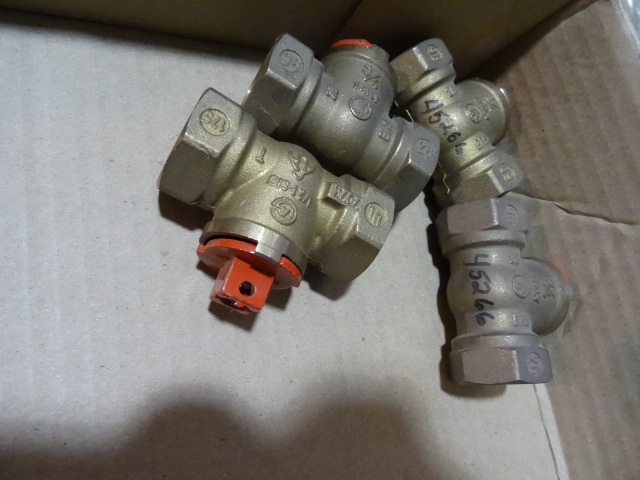 NEW Qty 4 Brass valves 3  4 in Threaded