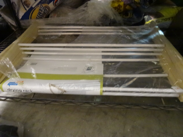 New Clothes Drying Rack 1 spindle missing