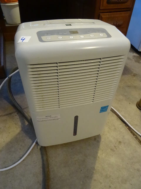 lot 4 image: Dehumidifier