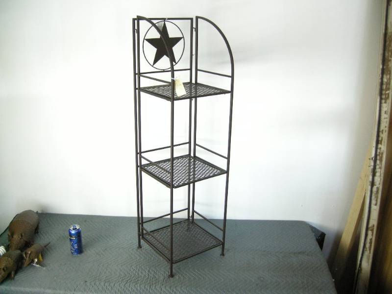 Metal Star 3 Tier Linen Shelf