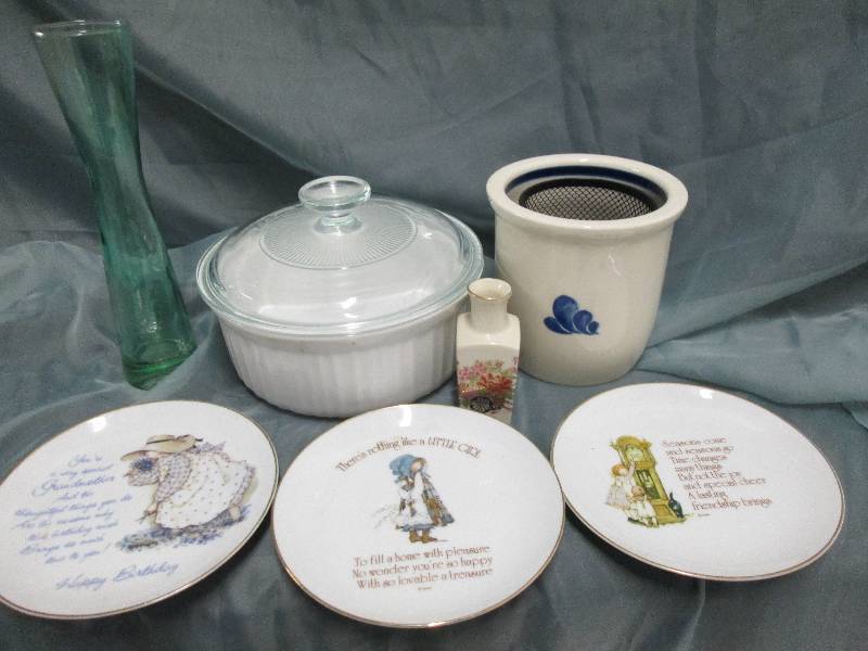 lot 72 image: 2 vases, ceramic cooking dish with ...