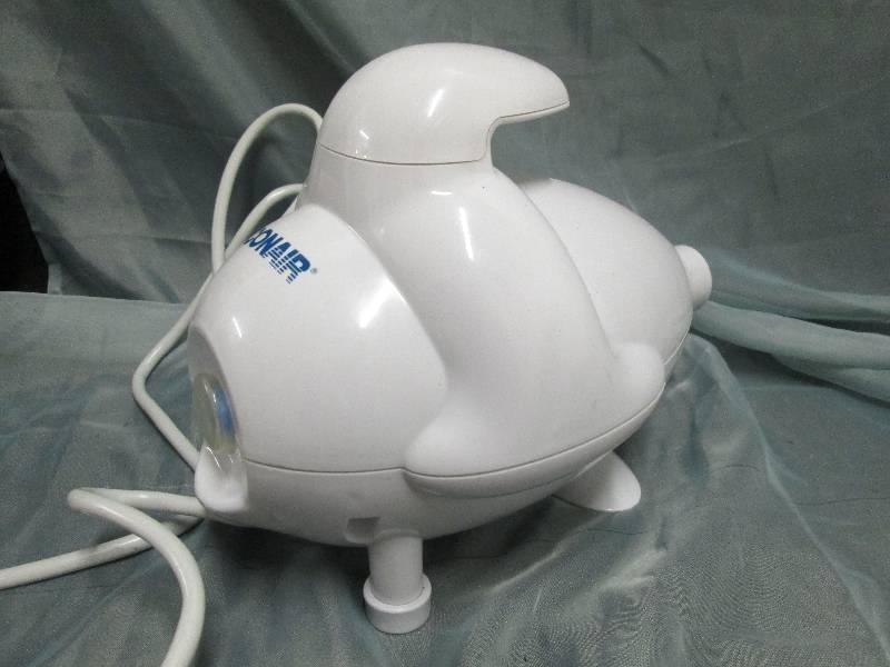 lot 78 image: Conair Blower...