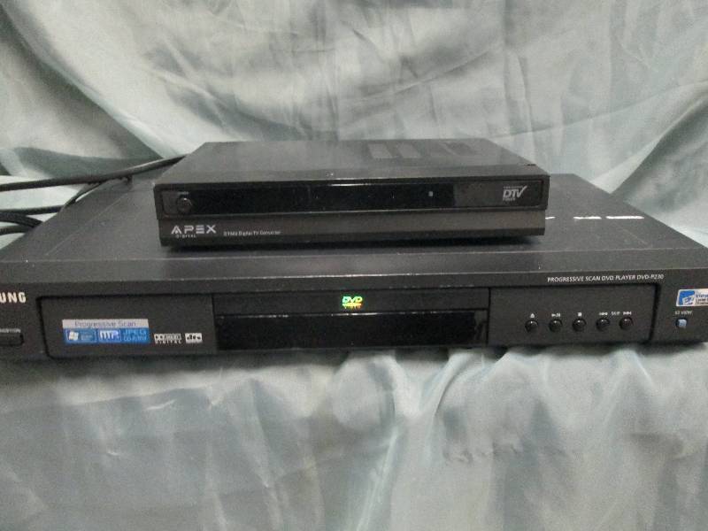 lot 89 image: DVD player and Apex TV Converter bo...