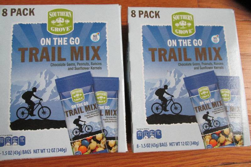 lot 113 image: 2 boxes, 8 per box trail mix single...