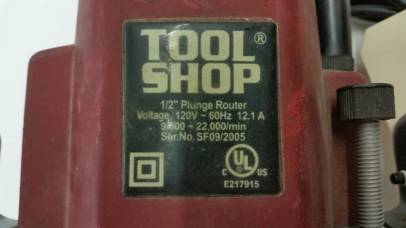 lot 10 image: Tool Shop Plunge Router