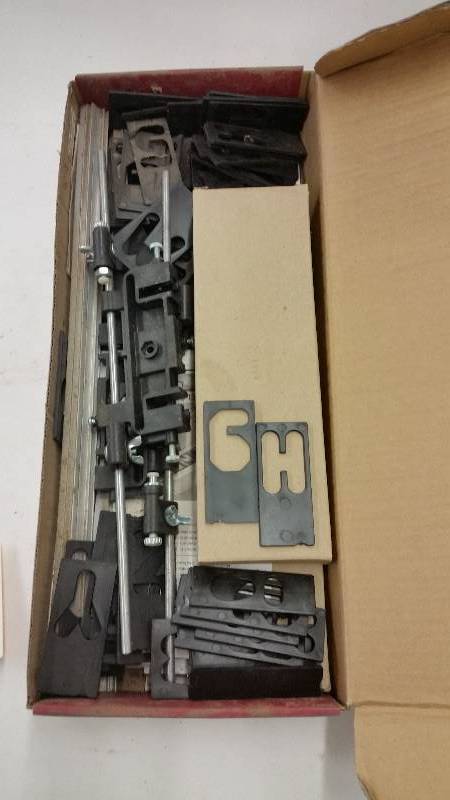 lot 25 image: Router Stencil