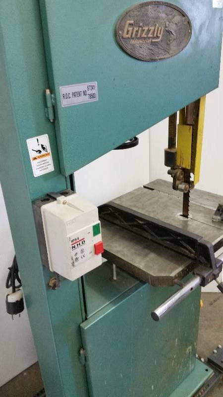 lot 29 image: Grizzly 20 Band Saw