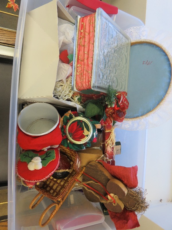 lot 12 image: Large Christmas Lot
