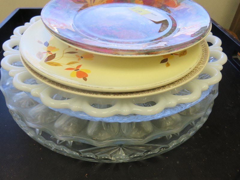 lot 19 image: Lot of Vintage Plates & Platters