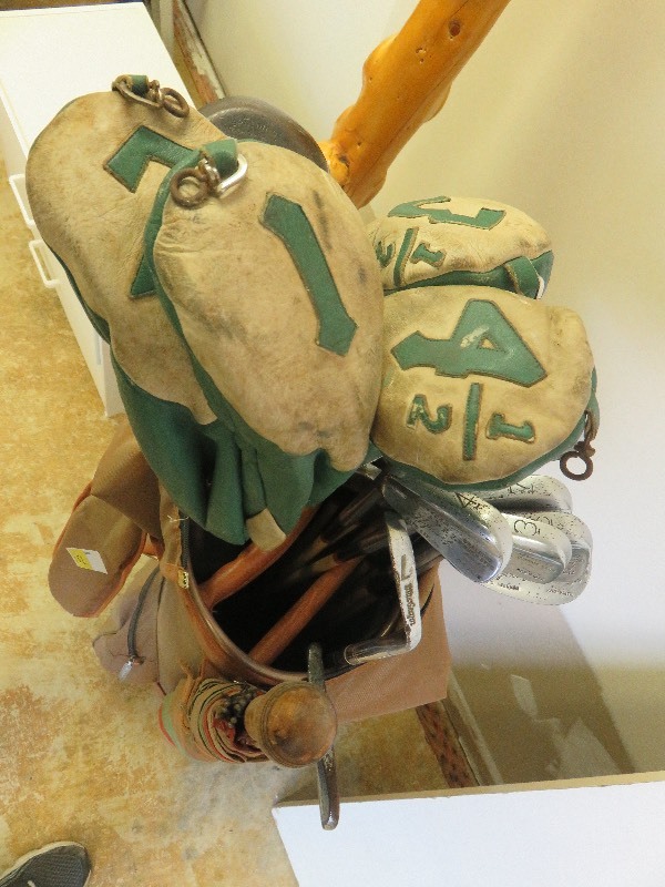 lot 52 image: Set of Vintage Golf Clubs in Bag