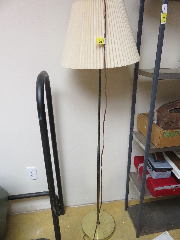 lot 60 image: Floor Lamp