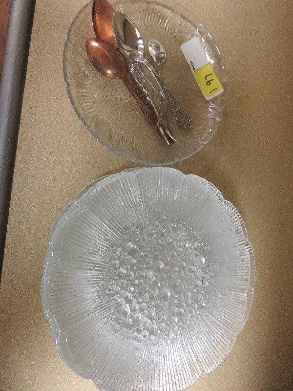 lot 97 image: Lot of Glass Decorative Plates & Souvinier Spoons